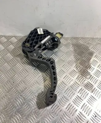 Skoda Octavia Mk2 (1Z) Clutch pedal 1K1721059CH