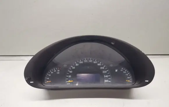 Mercedes-Benz C W203 Speedometer (instrument cluster) A2035401311
