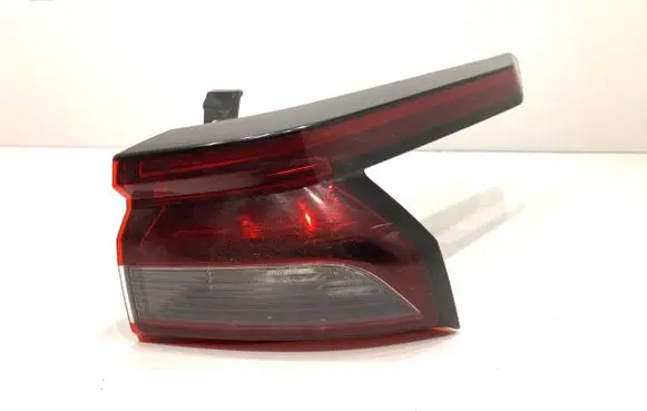 Nissan Qashqai J12 Rear/tail lights
