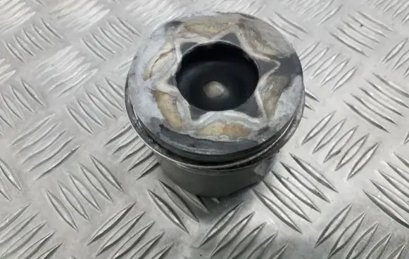 Audi A4 S4 B6 8E 8H Piston 7901J