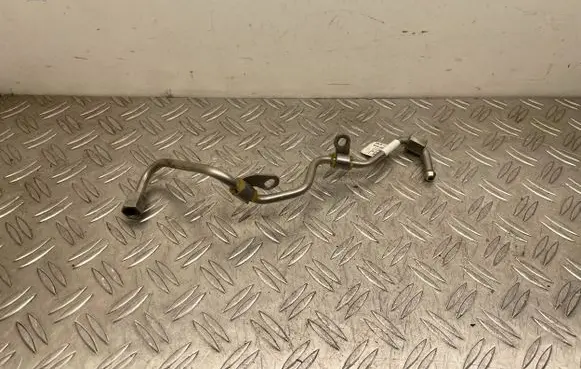 Ford Focus Fuel line pipe CJ5E9J323BC