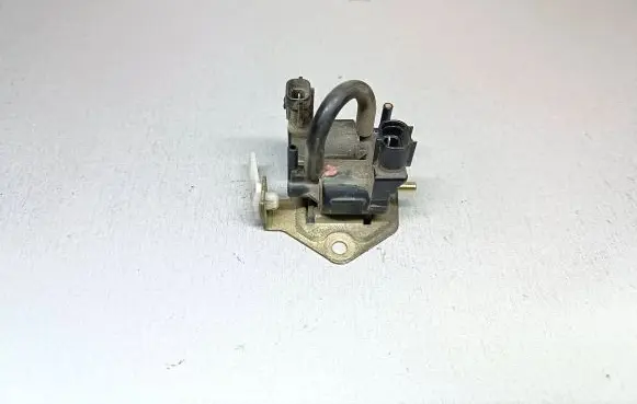 Mazda 323 Turbo solenoid valve K5T44091 K5T44090