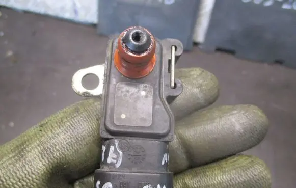 Opel Zafira B Air pressure sensor