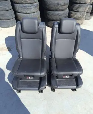 Volkswagen Touran III Rear seat 5TAAA