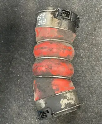 BMW 7 F01 F02 F03 F04 Intercooler hose/pipe 7805401