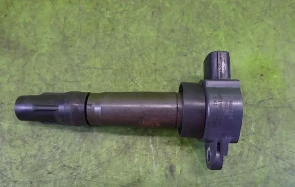 Mitsubishi Colt High voltage ignition coil MN195616