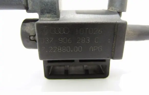 Volkswagen Golf VI Turbo solenoid valve 037906283C