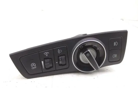 Hyundai i40 Light switch 933003Z970 39R1051000