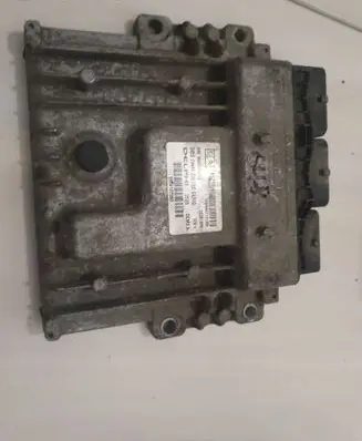 Peugeot 5008 Engine control unit/module ECU 9806127380