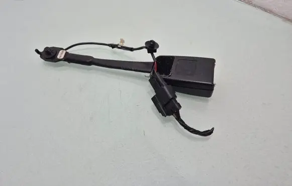 Ford Focus Front seatbelt buckle F1EB61209AAW