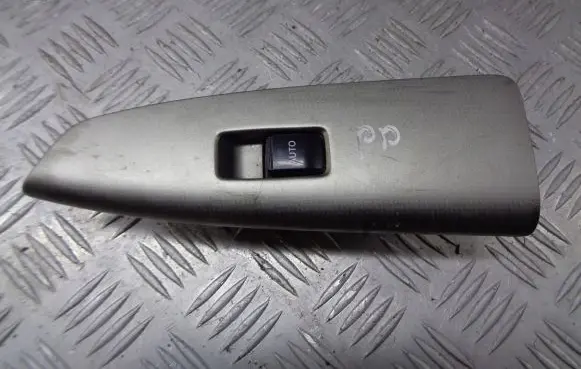 Toyota Corolla Verso E121 Quarter vent window switch 