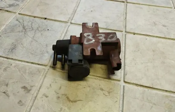 Volvo V50 Turbo solenoid valve 6G9Q9E882CA
