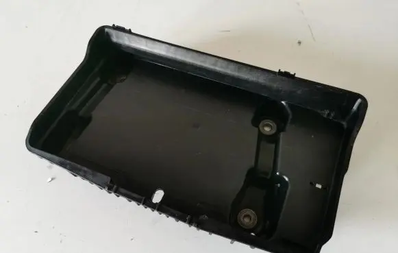 Mercedes-Benz CLS W257 Battery tray A2136200018
