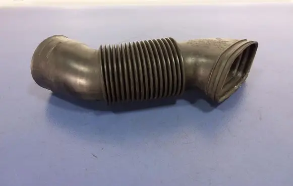 Mercedes-Benz CL C216 Intake resonator A2750900682
