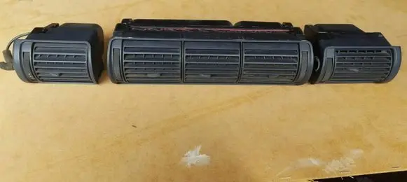 Audi A4 S4 B5 8D Dash center air vent grill 8D1820951 8D1820902B