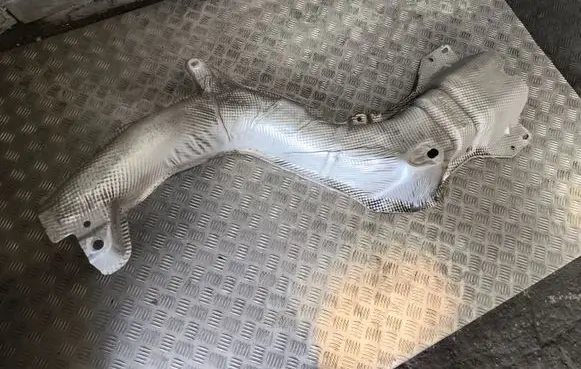 Renault Espace V (RFC) Exhaust heat shield 747612709R
