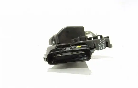 KIA Carens II Rear door lock