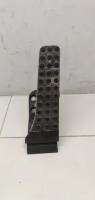 Mercedes-Benz C W205 Accelerator throttle pedal A2053000104 ZGS005010