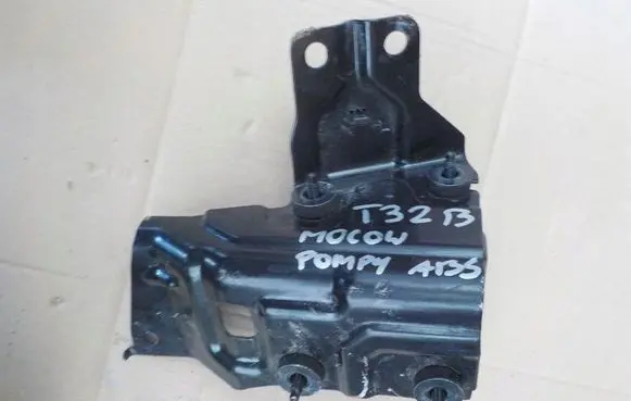 Nissan X-Trail T32 ABS pump bracket 877888