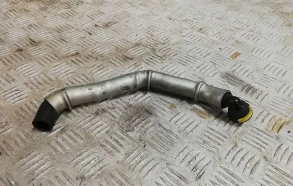Nissan Qashqai Breather hose/pipe 