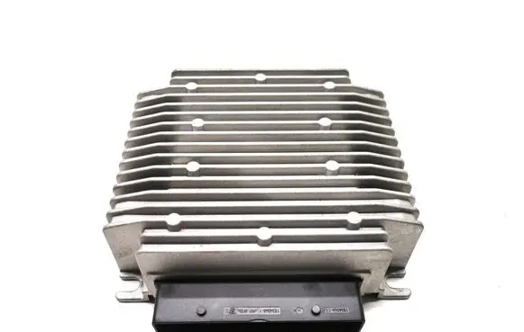 Tesla Model X Sound amplifier 1004833-10-A