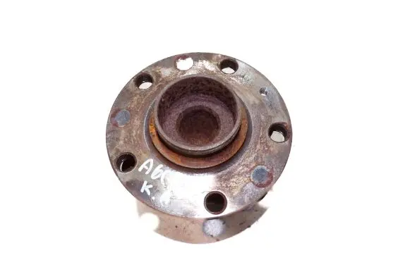 Audi A6 S6 C6 4F Rear wheel hub
