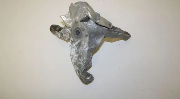 Audi Q7 4M Engine mounting bracket 4M0399114B