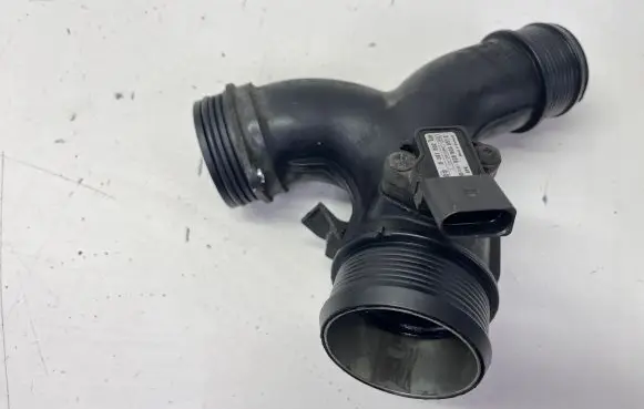Audi Q7 4L Intercooler hose/pipe 4L0145795 038906051C
