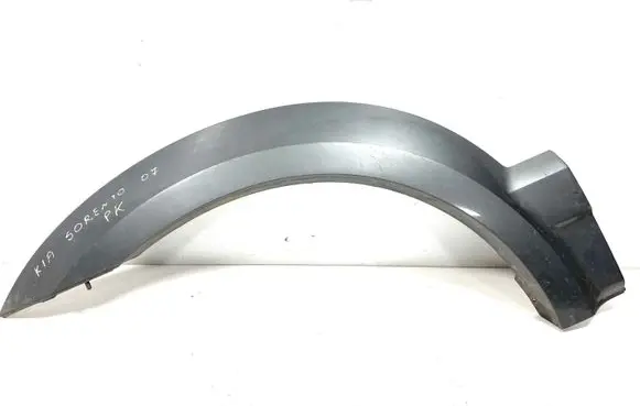 KIA Sorento Front arch trim 877113E001