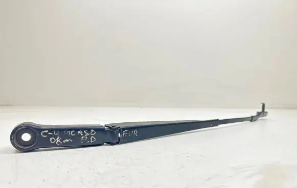 Citroen C4 I Picasso Front wiper blade arm 9684103780