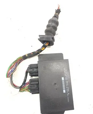 Volkswagen PASSAT B5 Comfort/convenience module 73190400 3B0959507
