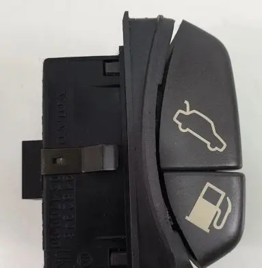 Volvo S70 V70 V70 XC Tailgate opening switch 9162946