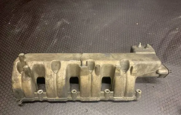 Hyundai Terracan Intake manifold