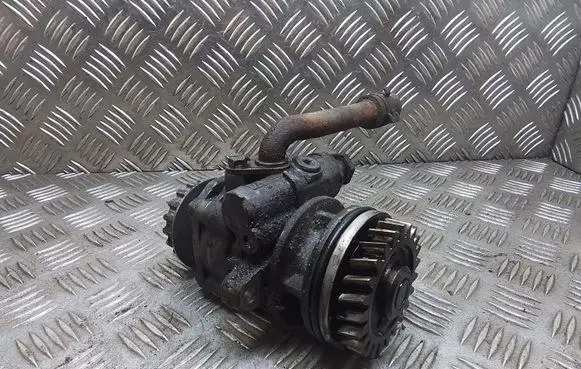 Volkswagen Transporter - Caravelle T5 Power steering pump 7H0422153A
