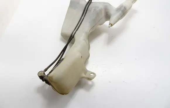 Ford B-MAX Windshield washer fluid reservoir/tank 8A6117B613AF