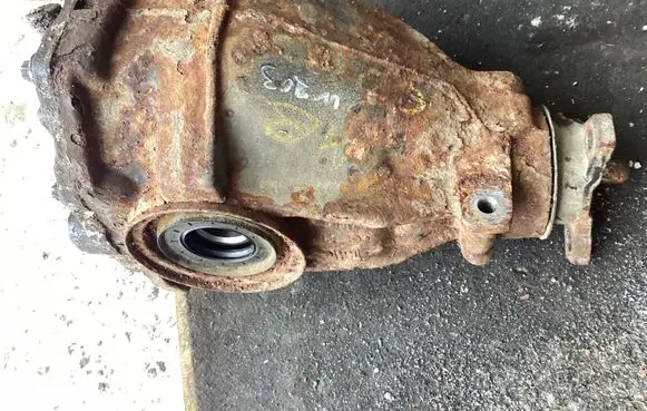 Mercedes-Benz C W203 Rear differential 2103513308