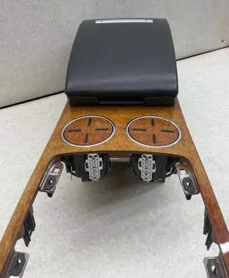 Volkswagen Phaeton Armrest 