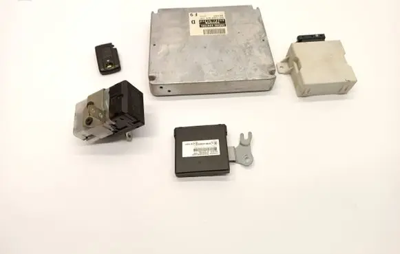 Toyota Corolla Verso AR10 Engine ECU kit and lock set 896610F090 MB1758007615