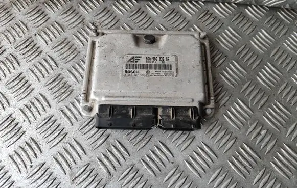 Seat Alhambra (Mk1) Engine control unit/module 06A906032GR 0261207352