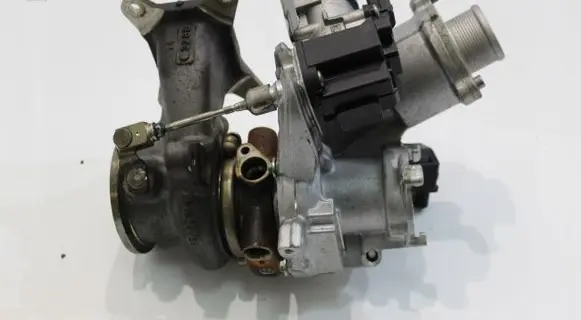 Volkswagen PASSAT B8 Turbo 06K145701T