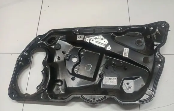 Volkswagen PASSAT B6 Front door electric window regulator 3C1837756G