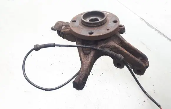 Peugeot 308 Front wheel hub spindle knuckle