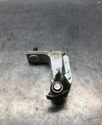 Audi A4 S4 B9 8W Front door lower hinge 8W5831403A