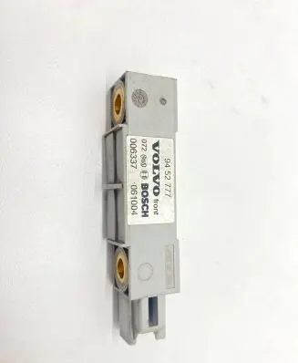 Volvo V70 Airbag deployment crash/impact sensor 9452777 061004 006337