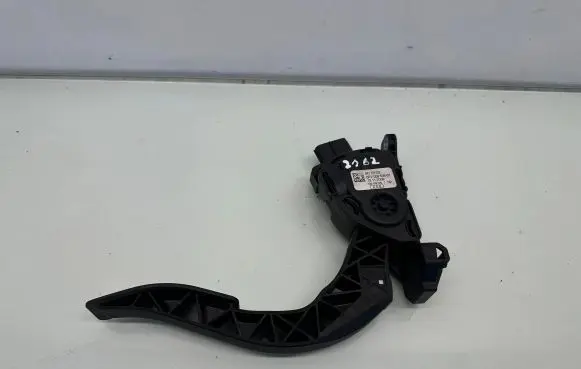 Audi A6 S6 C6 4F Accelerator throttle pedal 8K1723523 12112009 6PV00950501