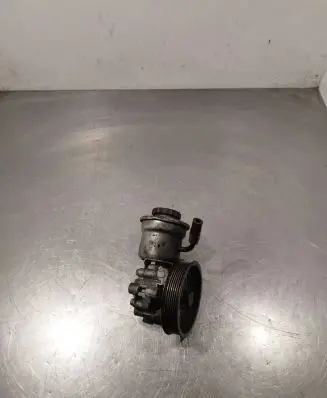 Toyota Avensis T250 Power steering pump