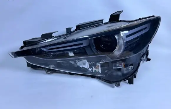 Mazda CX-5 II Headlight/headlamp