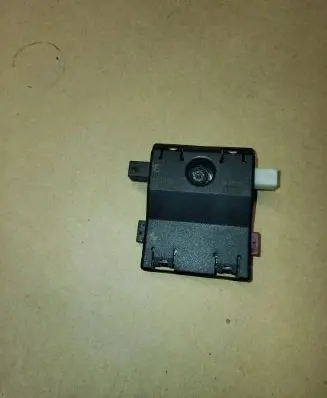 BMW 3 E90 E91 Antenna control unit 6934648 10819610 41017225