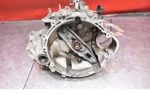 Mitsubishi Colt CZ3 Manual 6 speed gearbox P2500A199