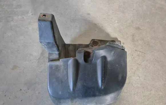 Mitsubishi L200 Front mudguard MN117448